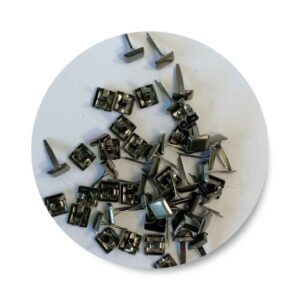 BRA52 Brads Metal Square 0,5mm 10x